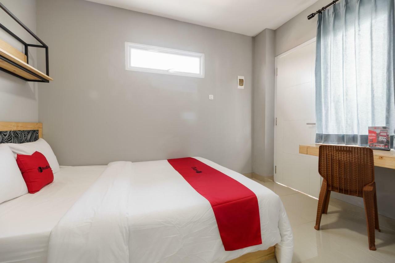 Hotel Reddoorz Near Plaza Atrium Senen Yakarta Exterior foto